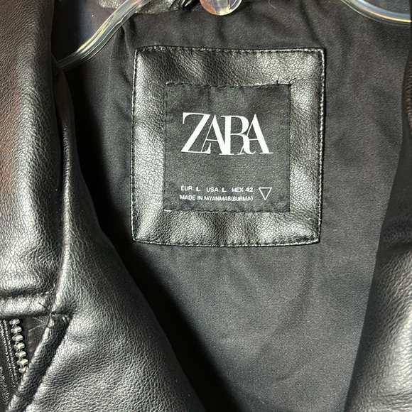 Zara Large Black Motorcycle Jacket Faux Leather Zippers Made in Myanmar VGUC - Picture 4 of 17